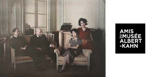 « Albert Kahn avec le prince et la princesse Kitashirakawa dans un salon de sa villa », Cap Martin, France, février 1923, Musée Albert-Kahn – Département des Hauts-de-Seine